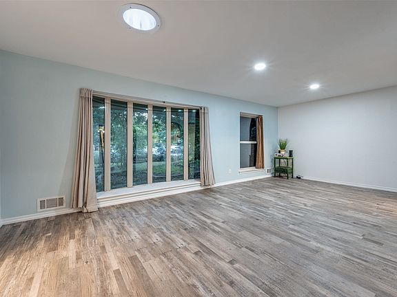 4th image of 8327 Coolgreene Dr