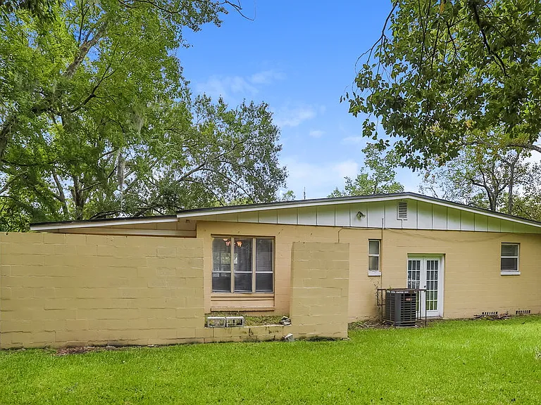 6511 Burgundy Rd S — Photo 18