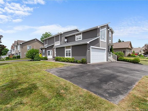2nd image of 10 Yves Ct
