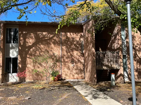 6010 E Lake Dr APT 2C, Lisle, IL 60532