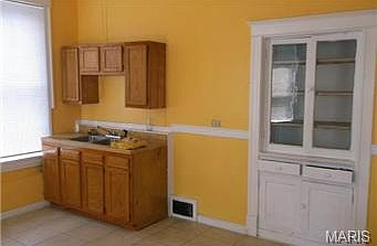 5th image of 3816-3820 Fairview Ave