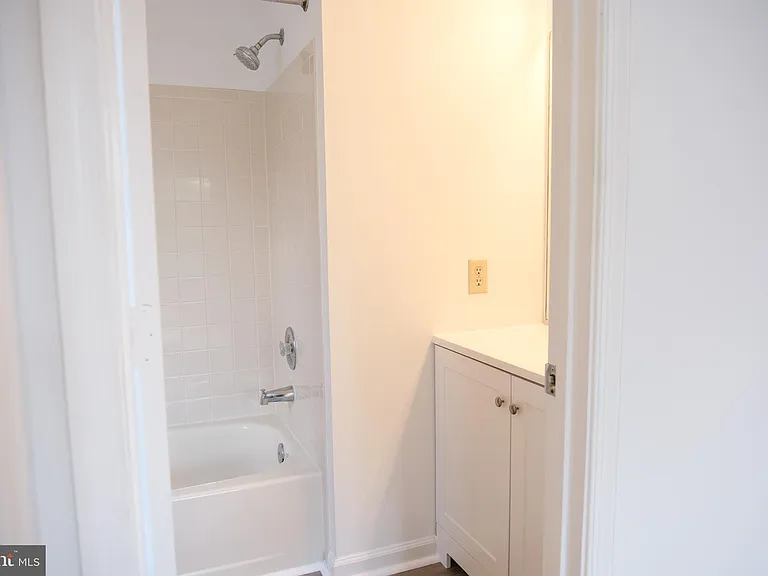 6941 Mary Caroline Cir #H — Photo 29