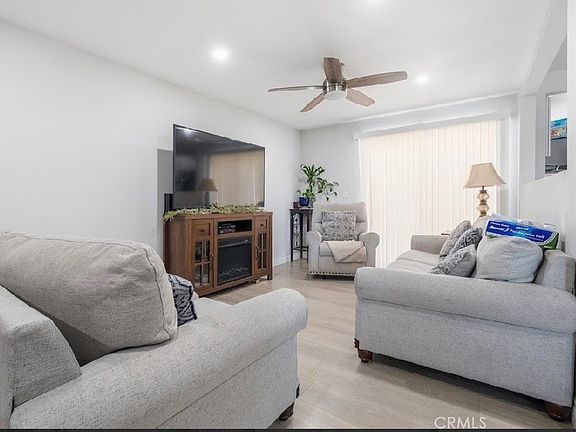3rd image of 9444 Cedar Ave