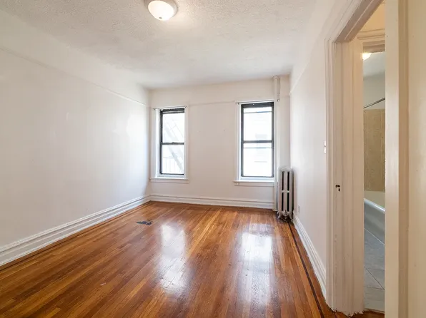 196 Clinton Avenue image 6 of 9