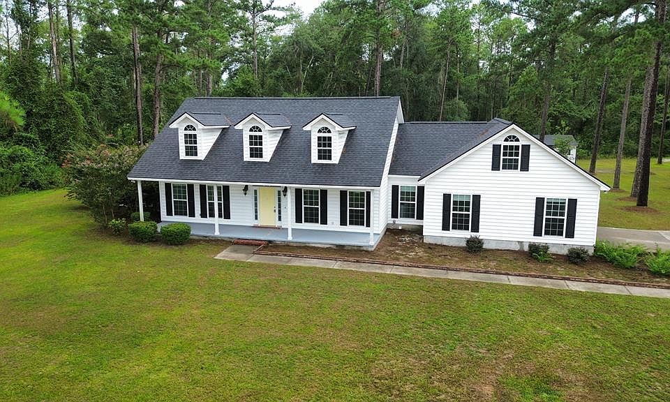 1st image of 30 Riverside Dr