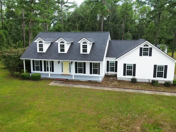 30 Riverside Dr, Douglas, GA 31535