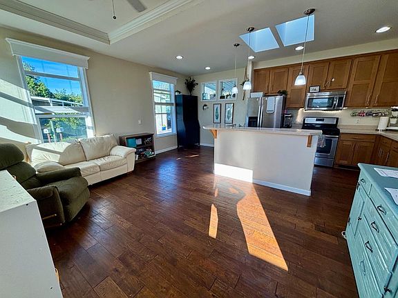 3rd image of 2711 Mar Vista Dr Space 15