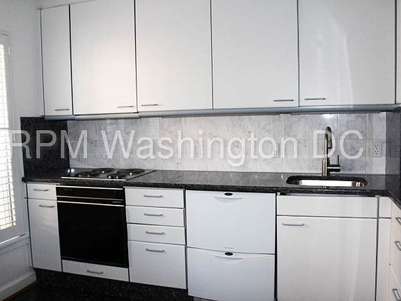 3rd image of 4371 Embassy Park Dr NW