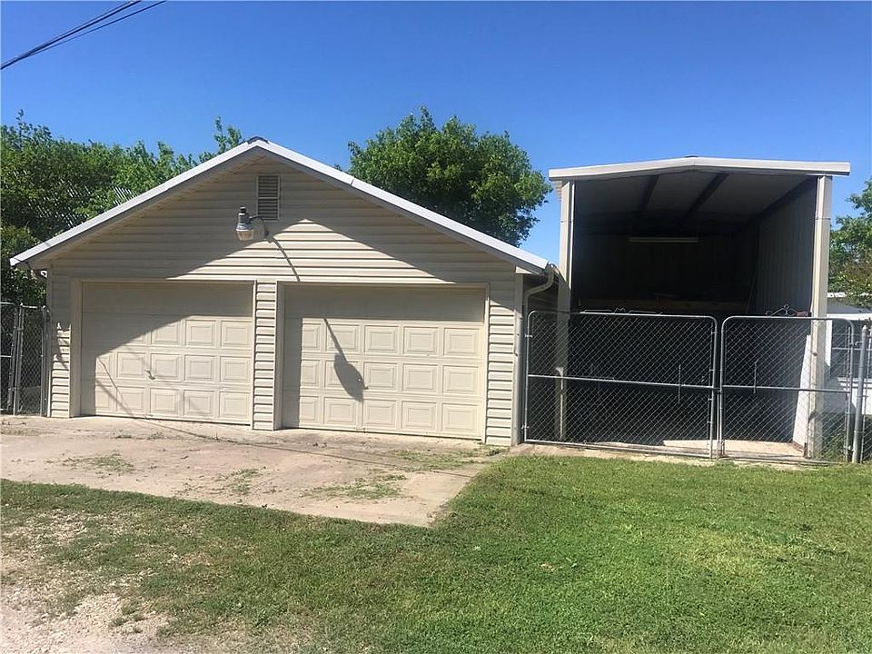 1st image of 205 Deep Canyon Dr