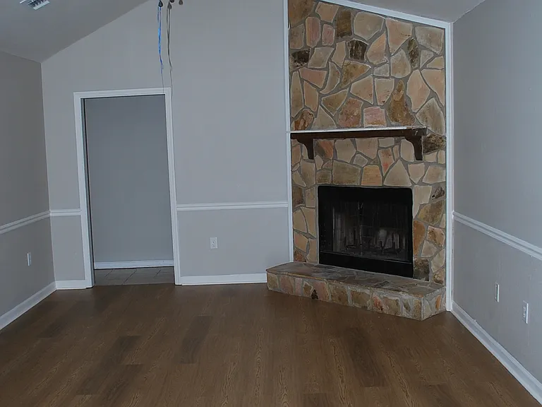 2643 Corning St — Photo 8