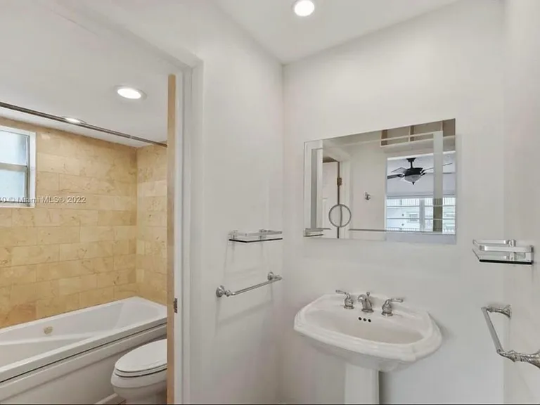 860 Euclid Ave #208 — Photo 44