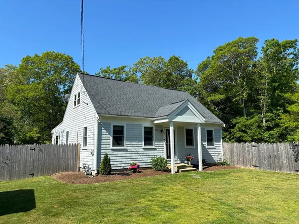 107 Linden St, Barnstable, MA 02630