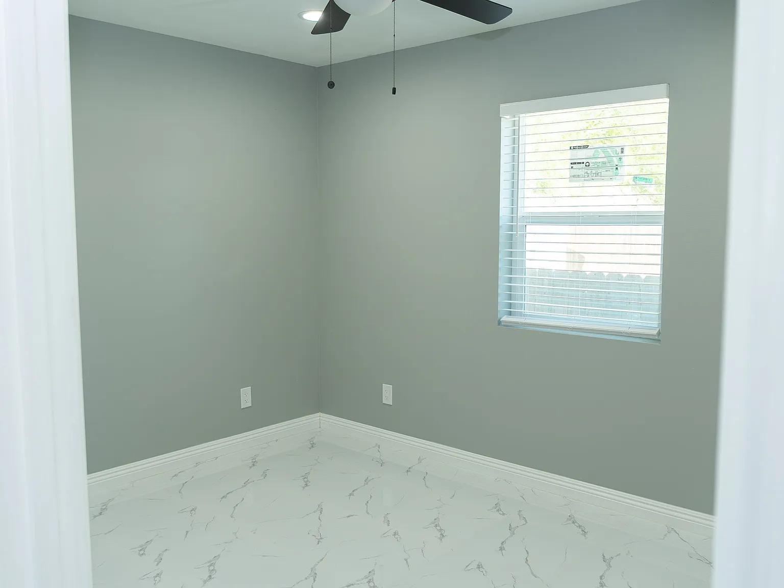 2 bed, 875 sqft, $1,850 — Photo 2