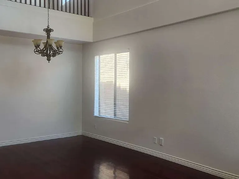 16124 N 180th Ln — Photo 3
