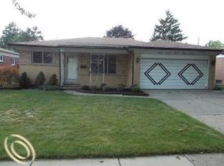 27857 Wagner Dr, Warren, MI 48093