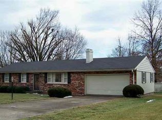 106 W Sundale Dr, Clinton, MO 64735