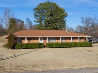 2805 N Park Rd, Van Buren, AR 72956