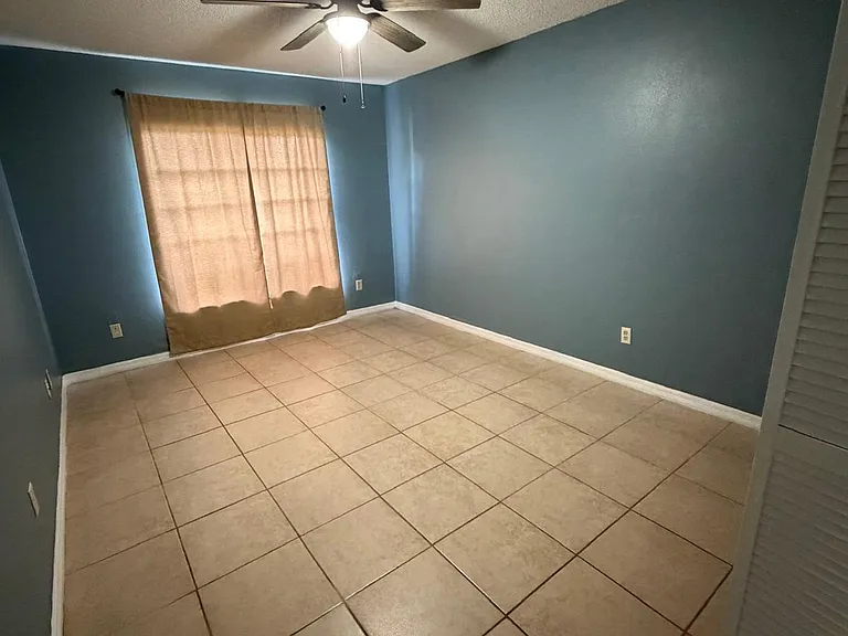 1462 Melshire Ave — Photo 17