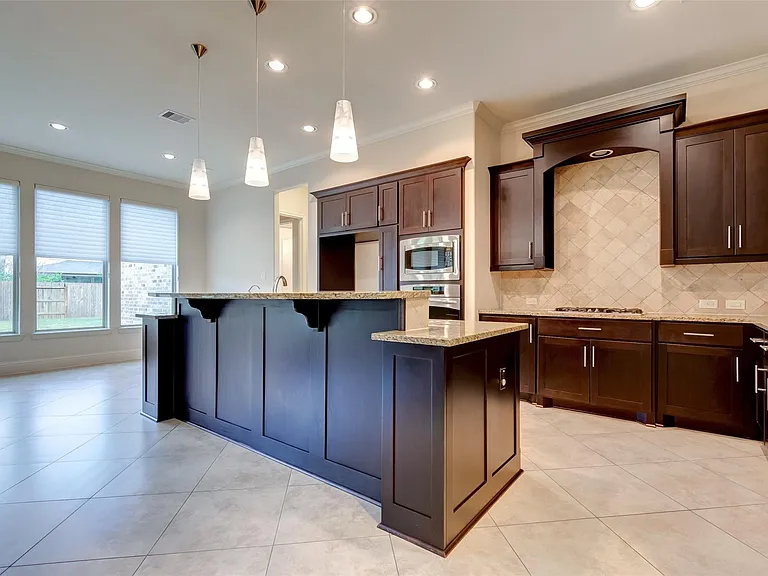 10307 Latta Creek Dr — Photo 13
