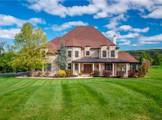 2031 Sir Walters Lower, Hellertown, PA 18055