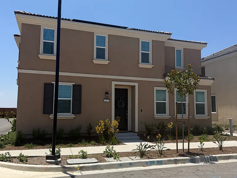 1377 Yeager Ave — Photo 1