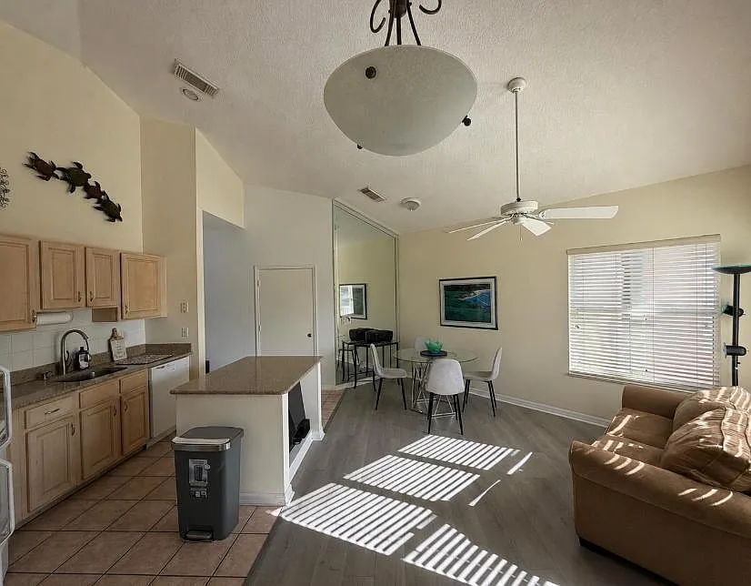 1 bed, 1.0 bath, 1196 sqft, $1,700 — Photo 1