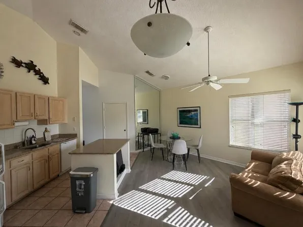 9841 Perfect Dr, Pt Saint Lucie, FL