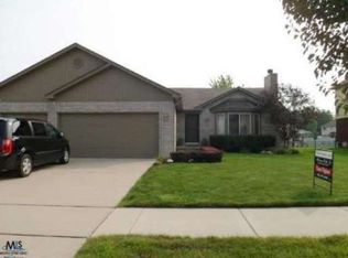 51524 Rivard Rd, New Baltimore, MI 48047