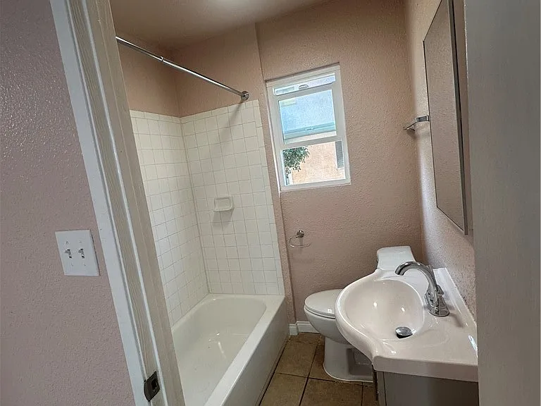 4243 Burns Ave — Photo 9