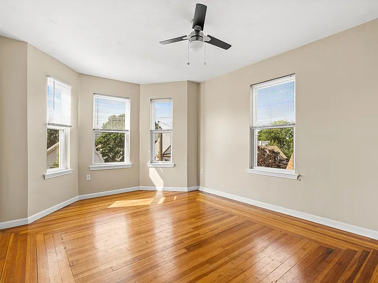 18 Saint Clair St #3 — Photo 12