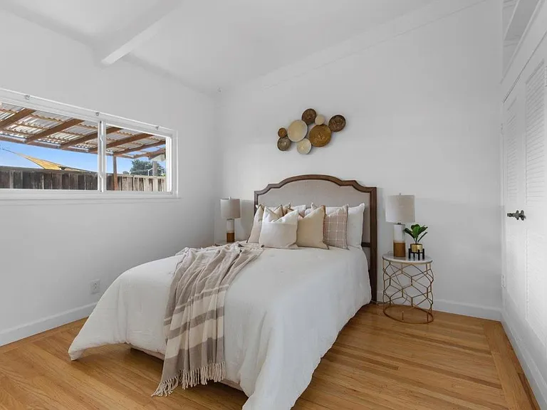 2682 Wallace St — Photo 12