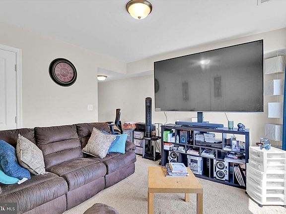 5th image of 2380 Elvans Rd SE