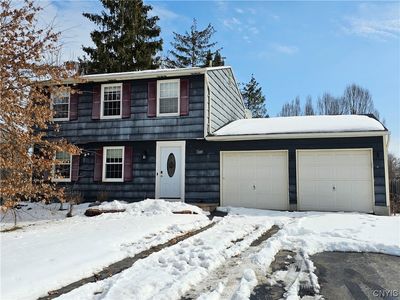 8216 Cedarcrest Cir, Liverpool, NY, 13090