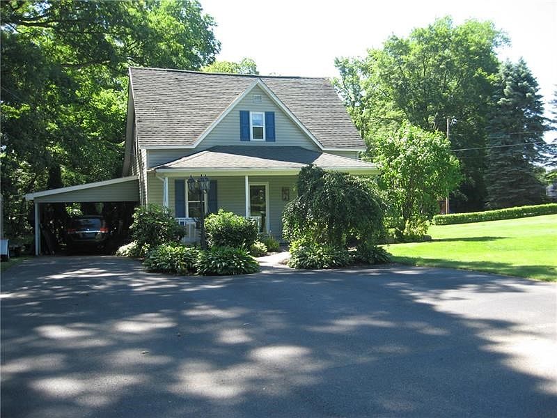 WELCOME TO 150 SOUTH WOODLAWN ROAD!