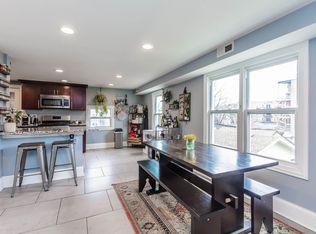 1937 N Drake Ave #2R, Chicago, IL 60647