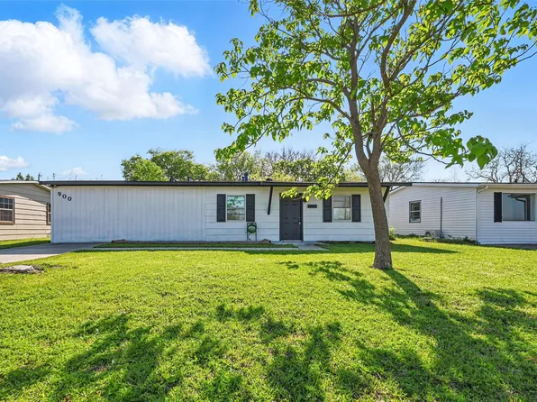 900 Wilkinson Dr, Mesquite, TX 75149