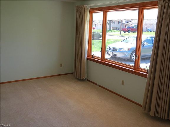 3rd image of 1508 W 43rd St