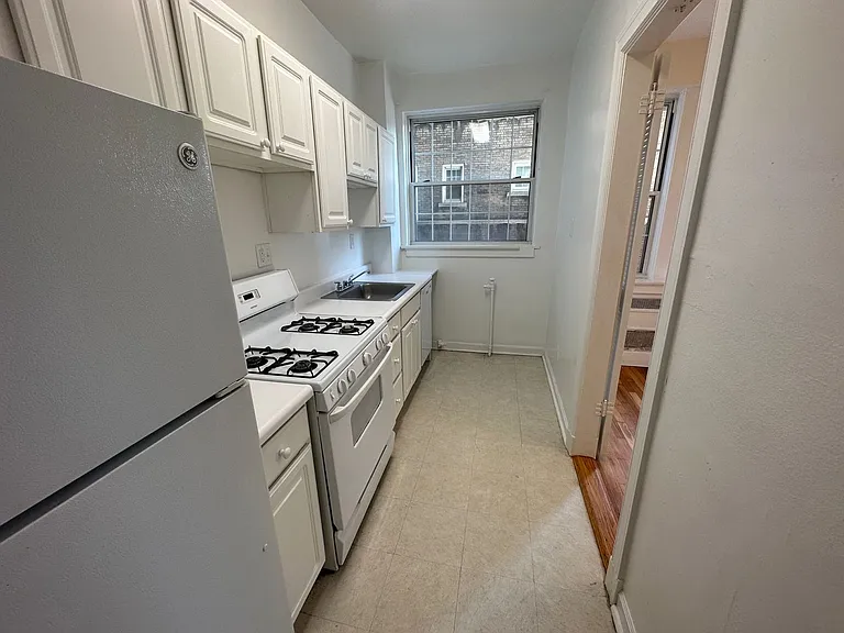 New King Edward Apartments — Photo 288