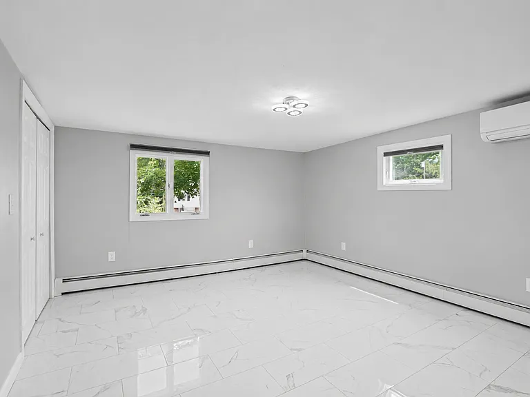 40 Olney Ave — Photo 21