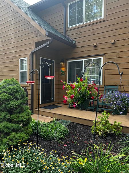 4th image of 24 Balsam Crest Path UNIT B