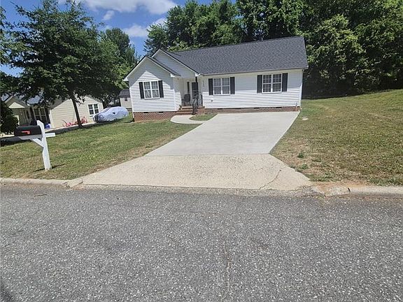 3rd image of 2708 Grimsley St