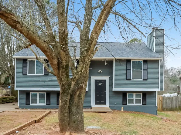 725 Sunfield Dr NW, Lilburn, GA 30047