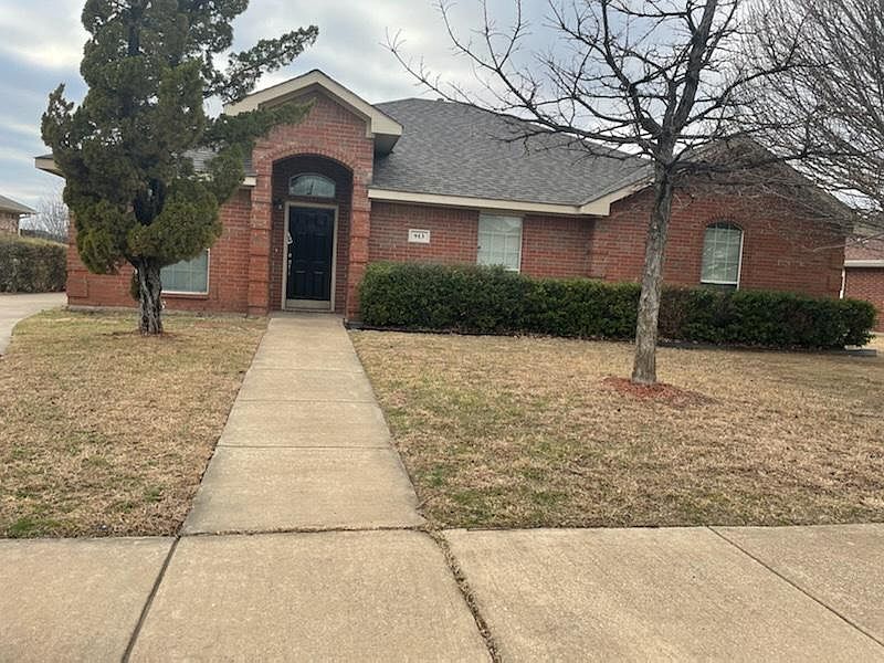 1st image of 913 Urban Dr
