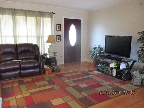 4th image of 1206 Ross Dr