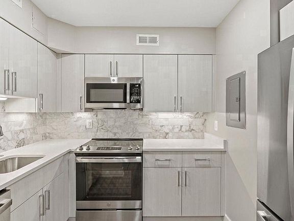 2nd image of 3401 38th St NW APT 609-107