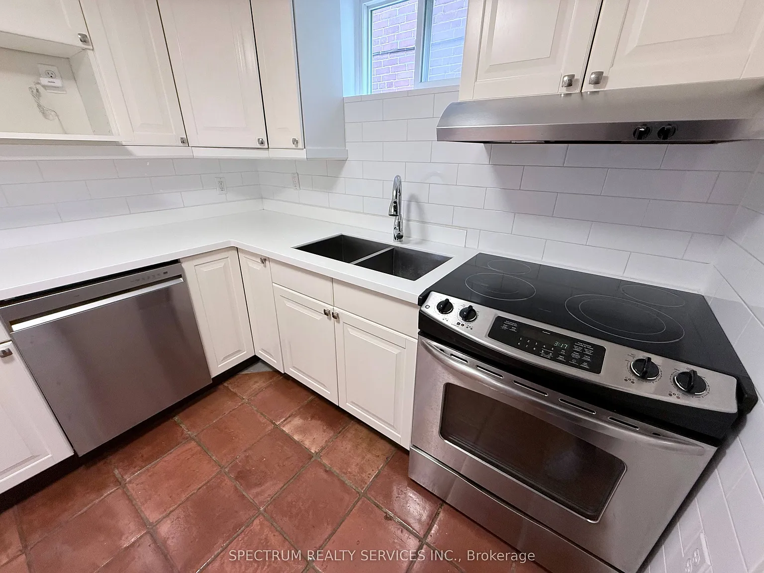 2 bed, $2,200 — Photo 3