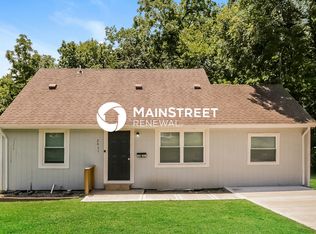 2411 E 77th St, Kansas City, MO 64132