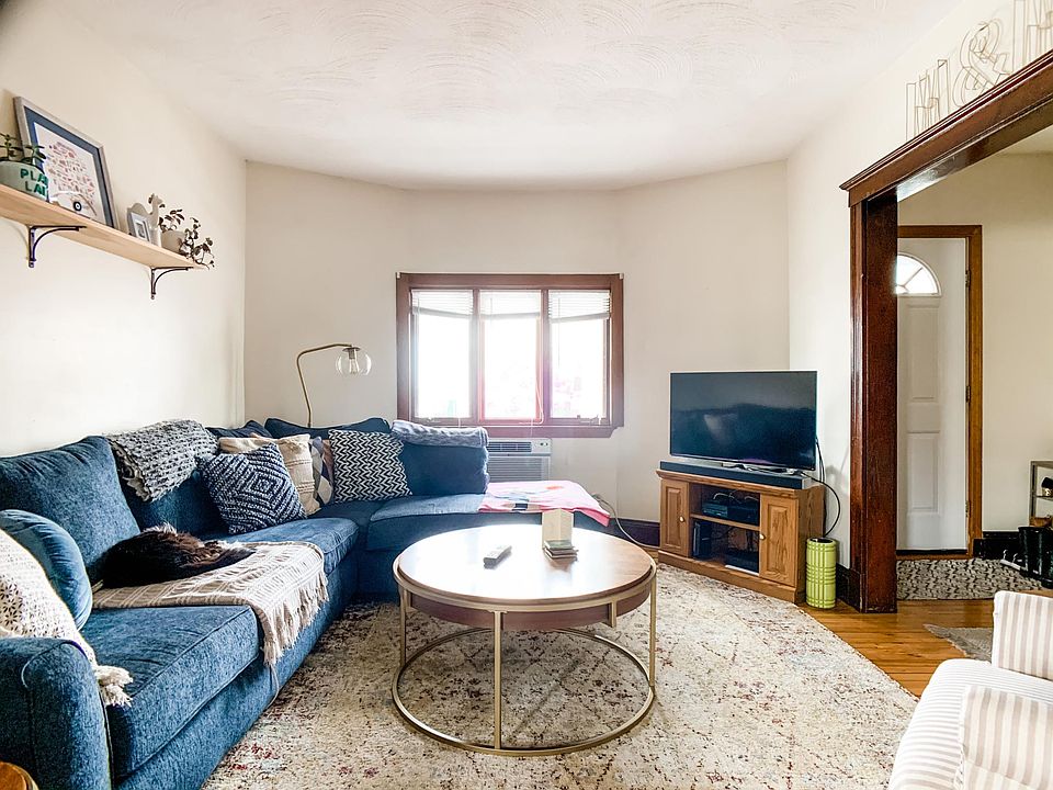 1st image of 106 Frederick Ave #1