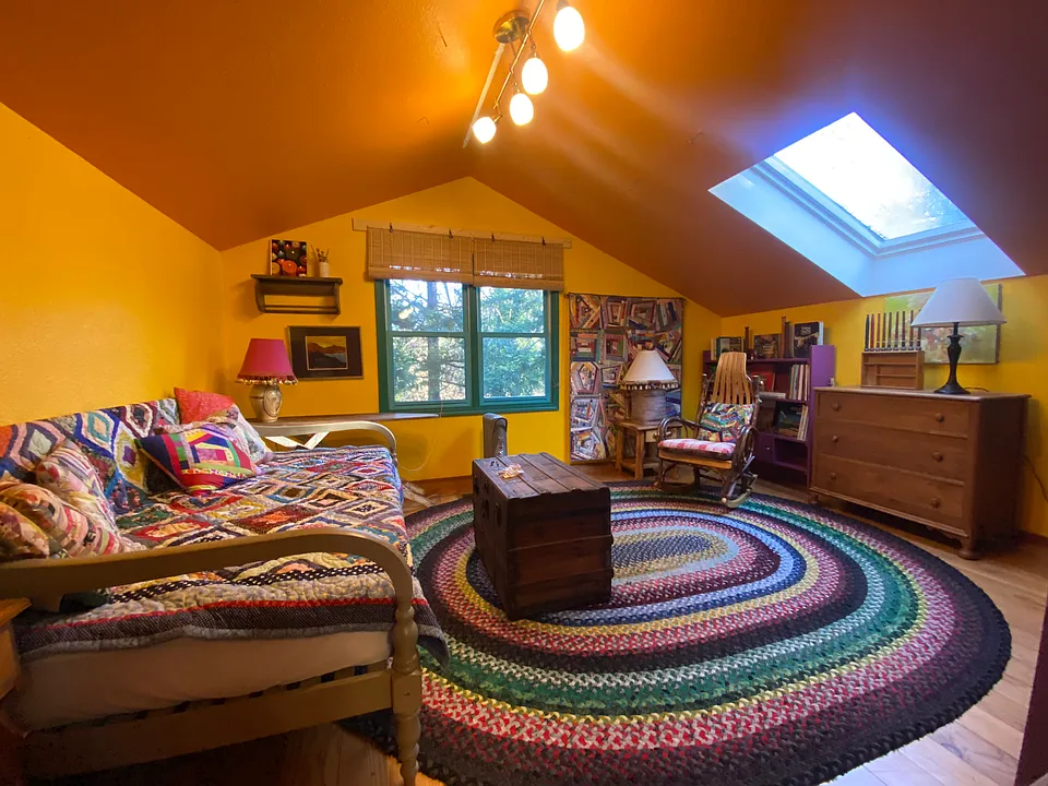 Secondary bedroom