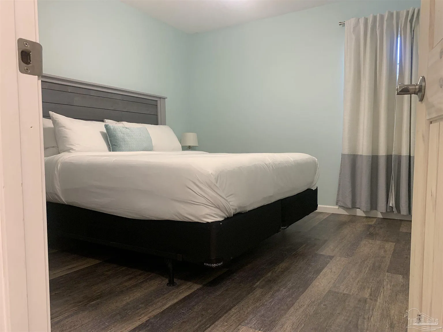 2 bed, 919 sqft, $1,500 — Photo 4